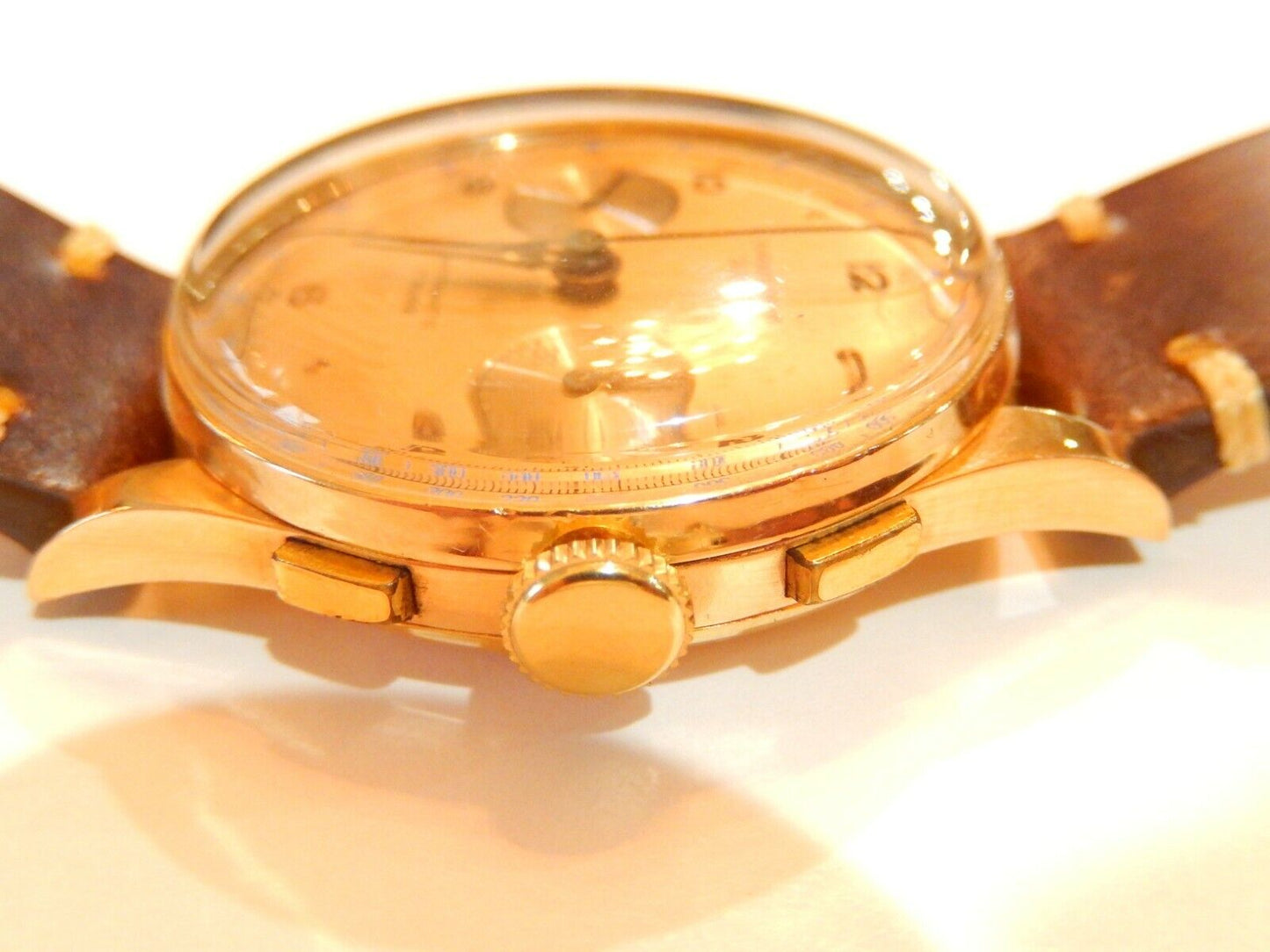 Chronographe Suisse 38mm Original Finish 18K Yellow Gold Manual Wind Wristwatch