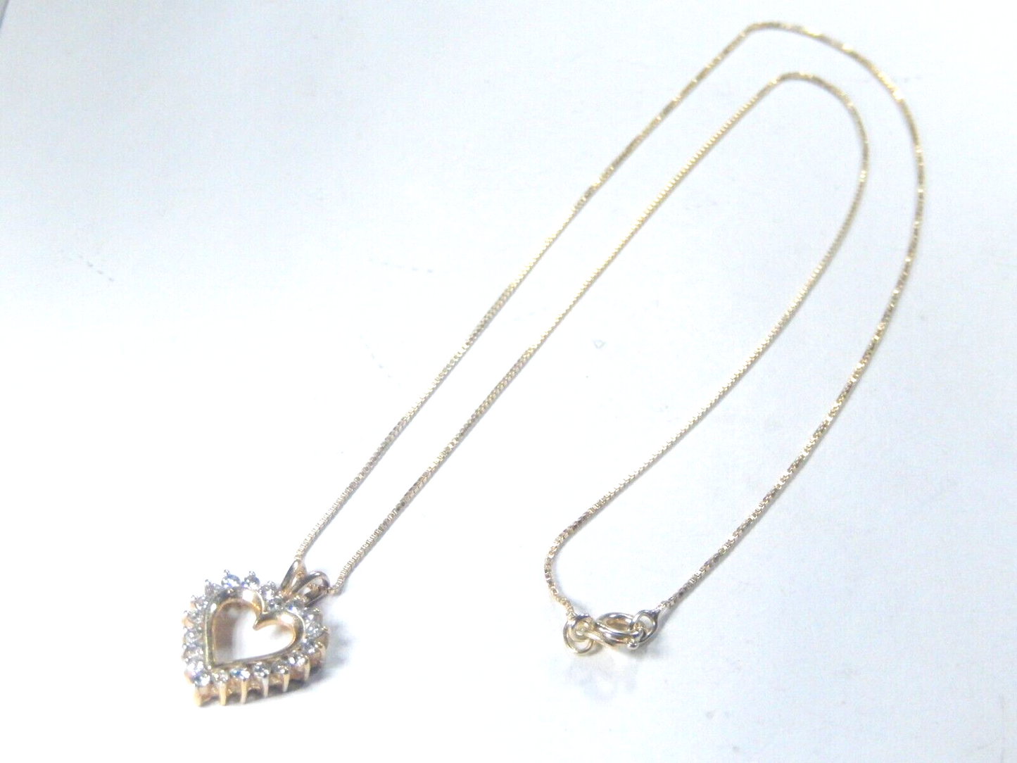 *VINTAGE*  14k Yellow Gold .33CT Natural Diamond Heart Pendant w/18"chain