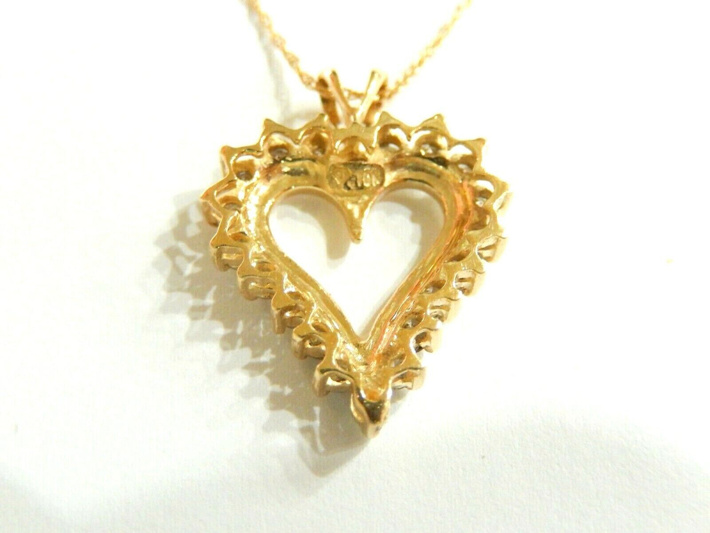 *VINTAGE* 10kt Yellow Gold .75ct Natural Diamond Heart Pendant Necklace