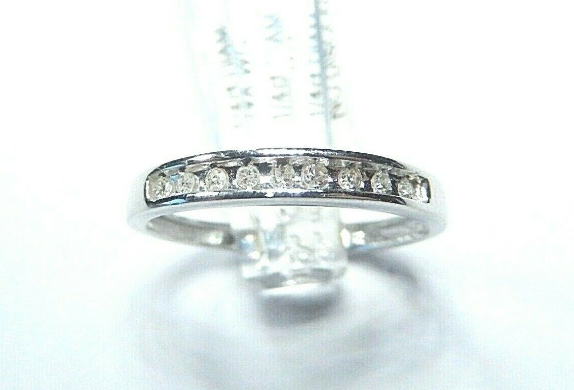 *NWT*  14K White Gold .25ct Natural Diamond Wedding Band Ring Size 7.75