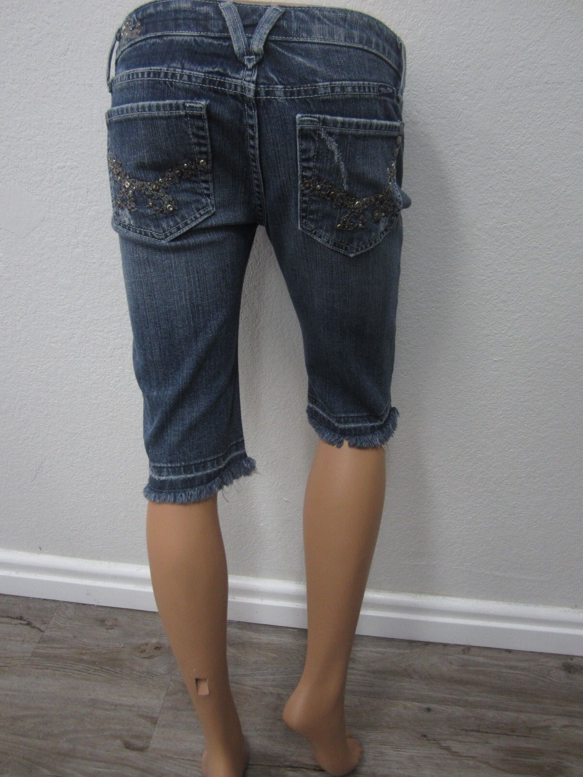 NICE MISS ME Cropped Capri Medium Blue Fringe Hems Size W27 x L12