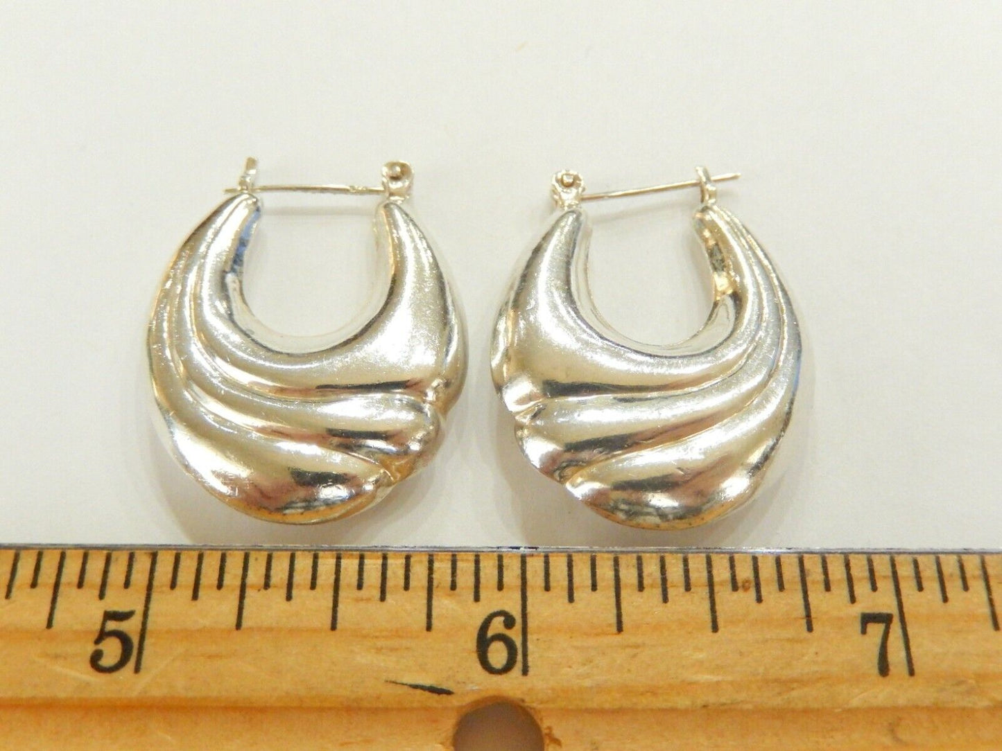 *VINTAGE  Sterling Silver 925  Puffed Hoop Earrings 7.9gms