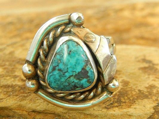 *VINTAGE*   Native Amer. Sterling Silver Turquoise Ring Size 8.5