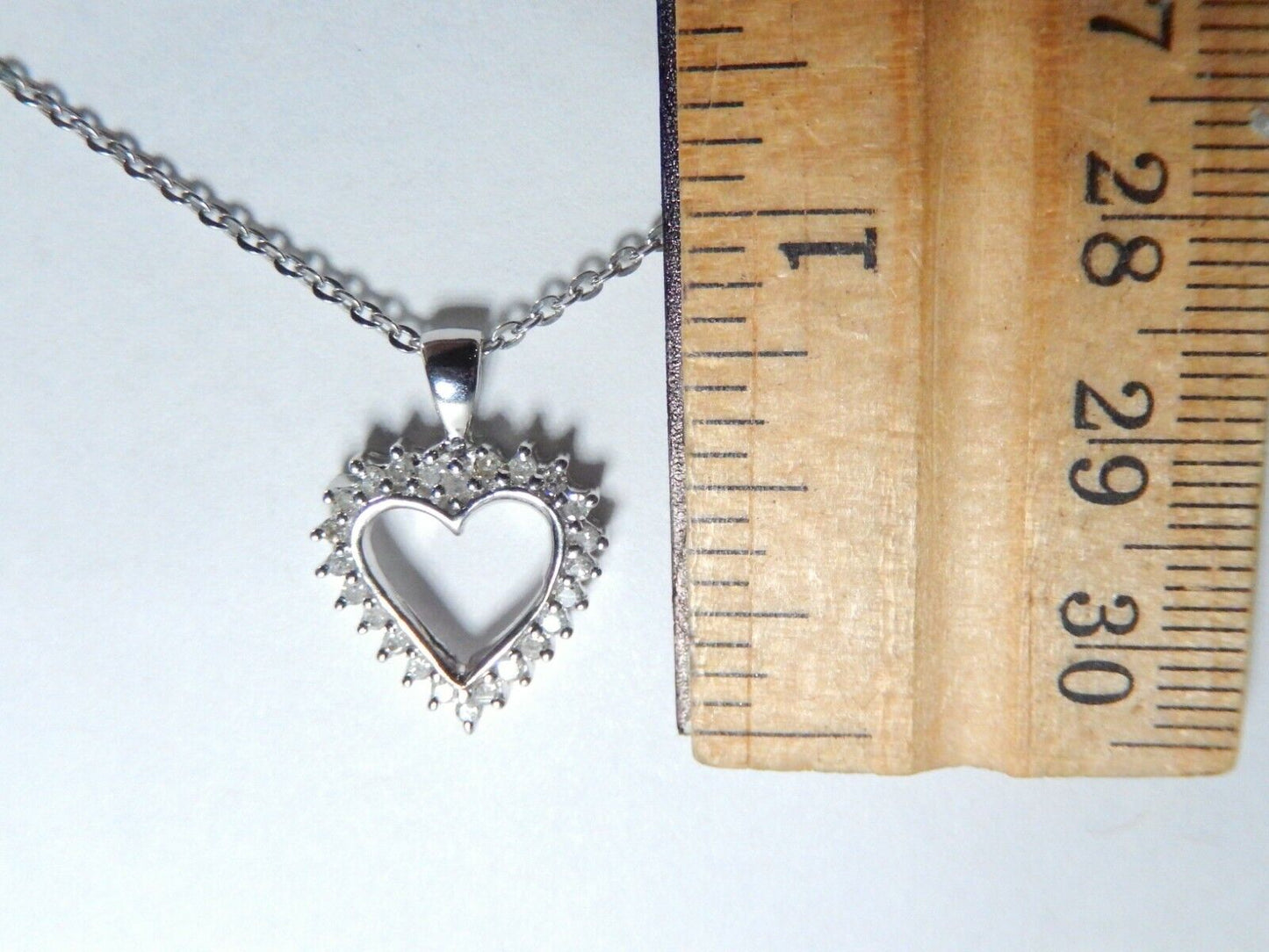 *NEW*   14k White Gold 1/4CT 25 Natural Diamond Heart Pendant w/ 18" Chain