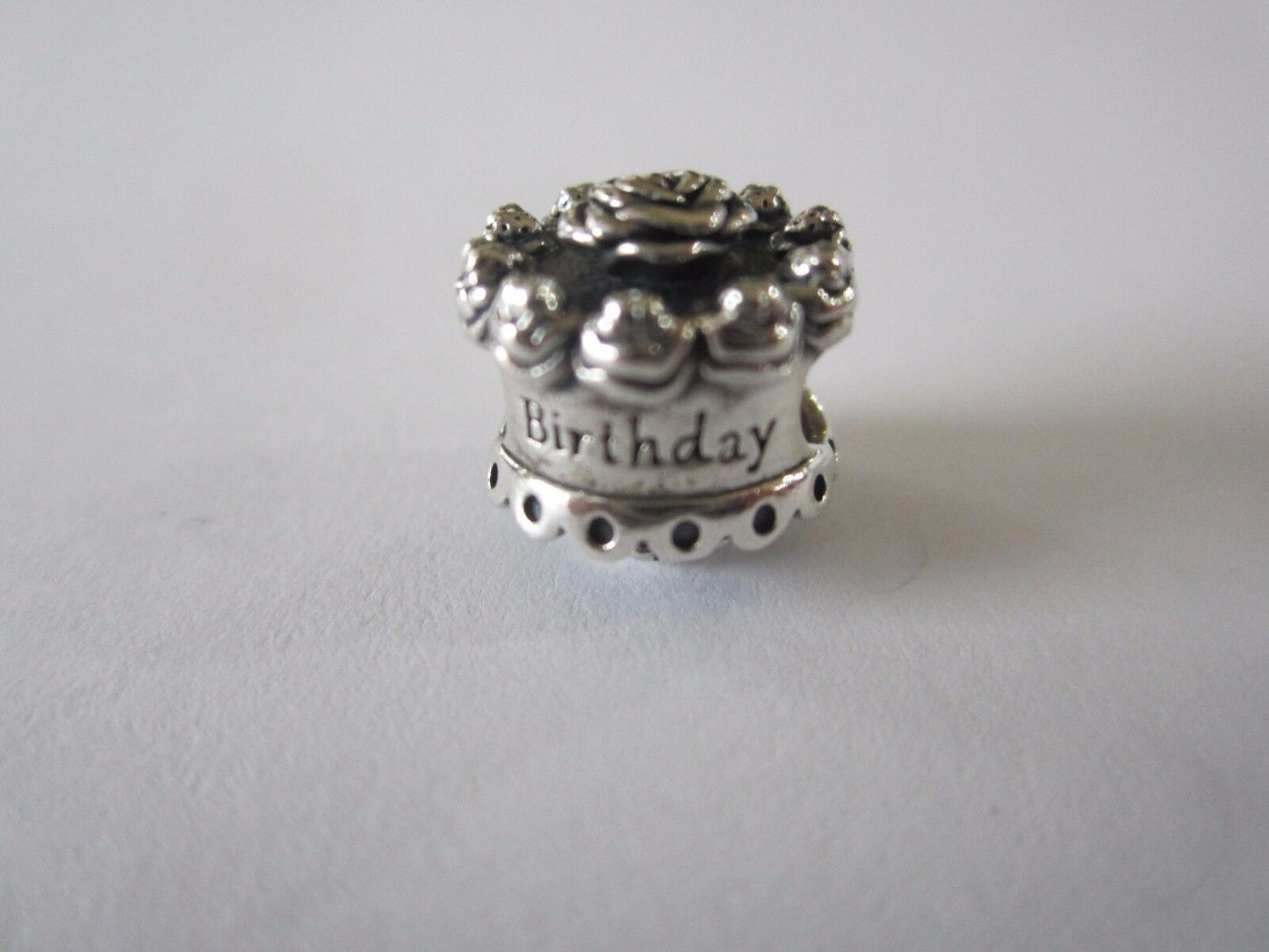 NEW!! AUTHENTIC PANDORA STERLING SILVER CHARM HAPPY BIRTHDAY 791289