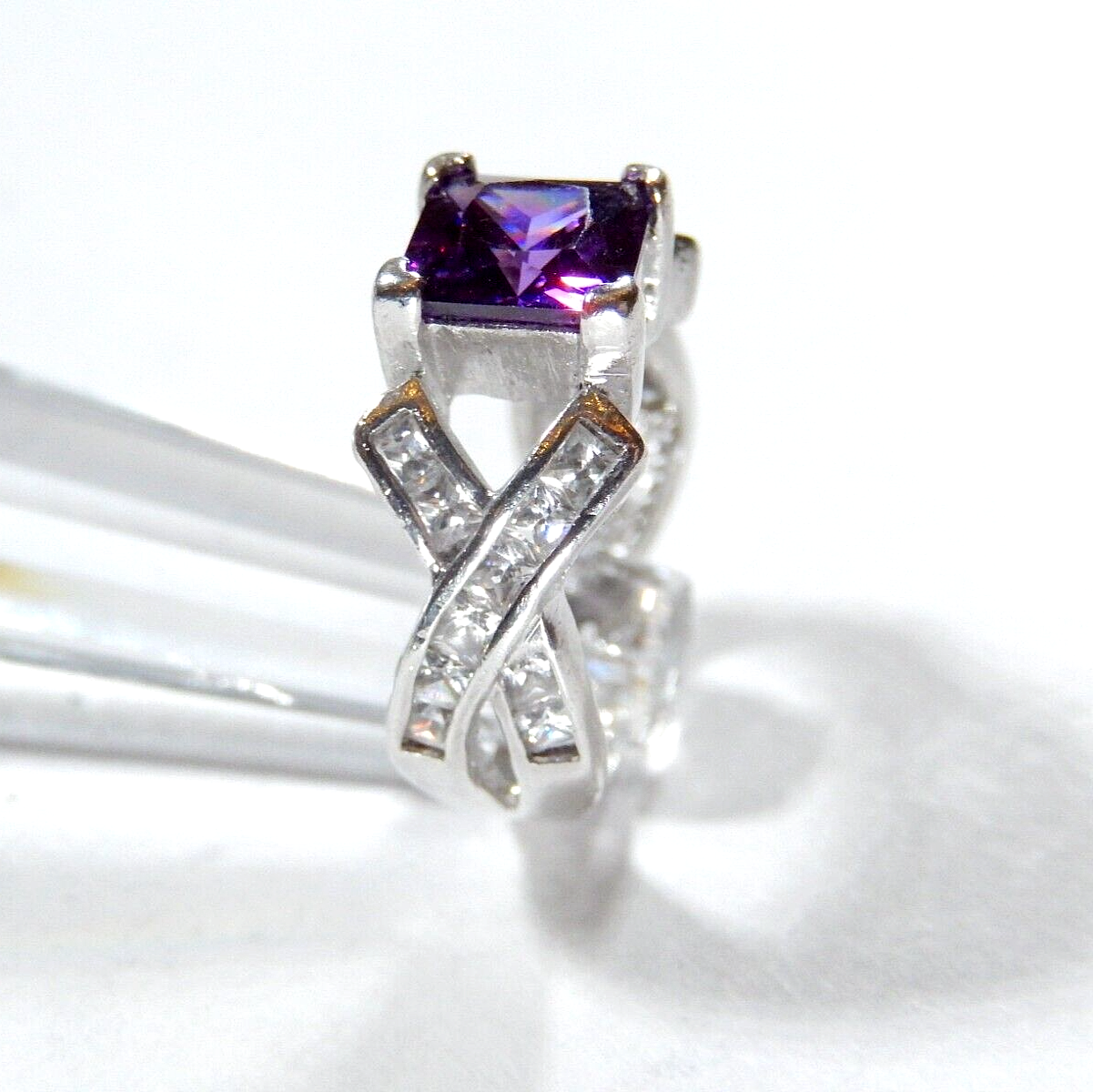 *VINTAGE* Sterling Silver 2.00 CT Princess Cut Amethyst and CZ Accent Ring Sz 5