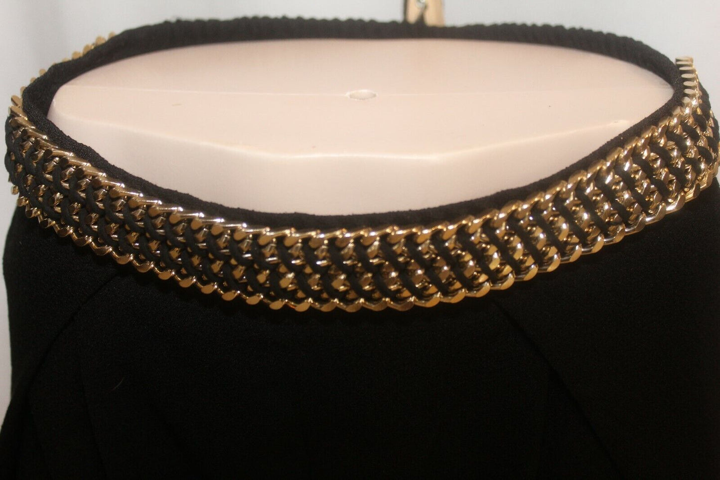 *NWT* $60. Maude Black Elastic Cute Ladies Shorts Gold Metal Sewn In Belt Sz L